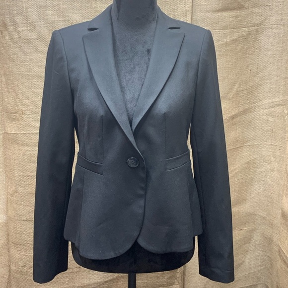 Tavora Black Blazer - Picture 2 of 5